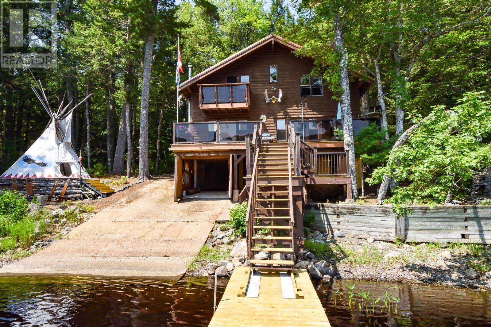 491 Peters Point Rd, South Brookfield, NS B0T 1X0