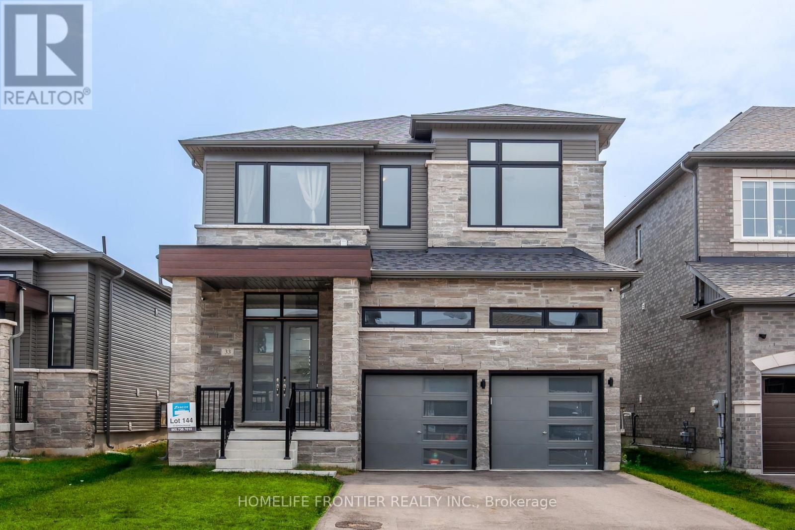 33 Simona Ave, Wasaga Beach, ON L9Z 0L5