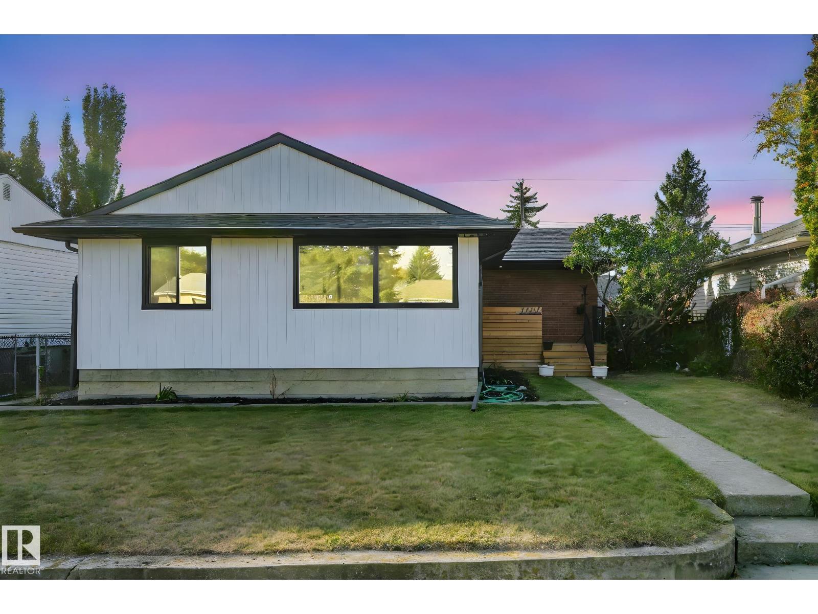 82 St Nw Unit 7404, Edmonton, AB T6C 2X1