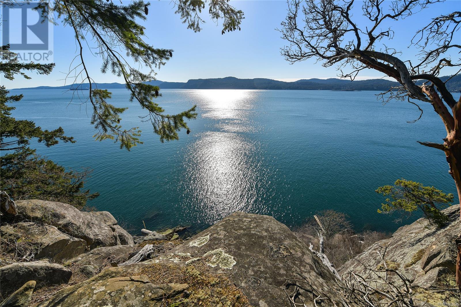 Lot A Beechwood Dr, Mayne Island, BC V0N 2J2