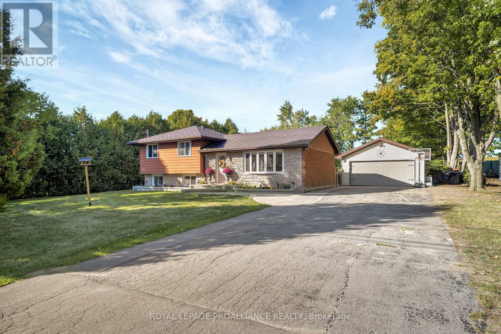 57 St Hilaire Rd, Quinte West, ON K8V 5P8