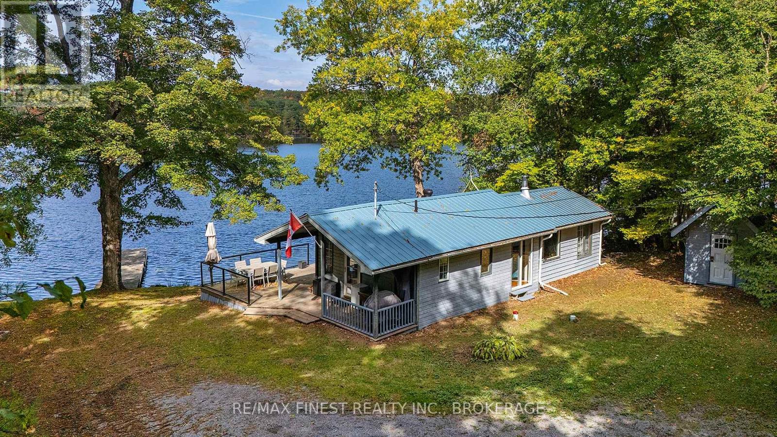 1018 Leadbeater Ln, South Frontenac, ON K0H 2L0