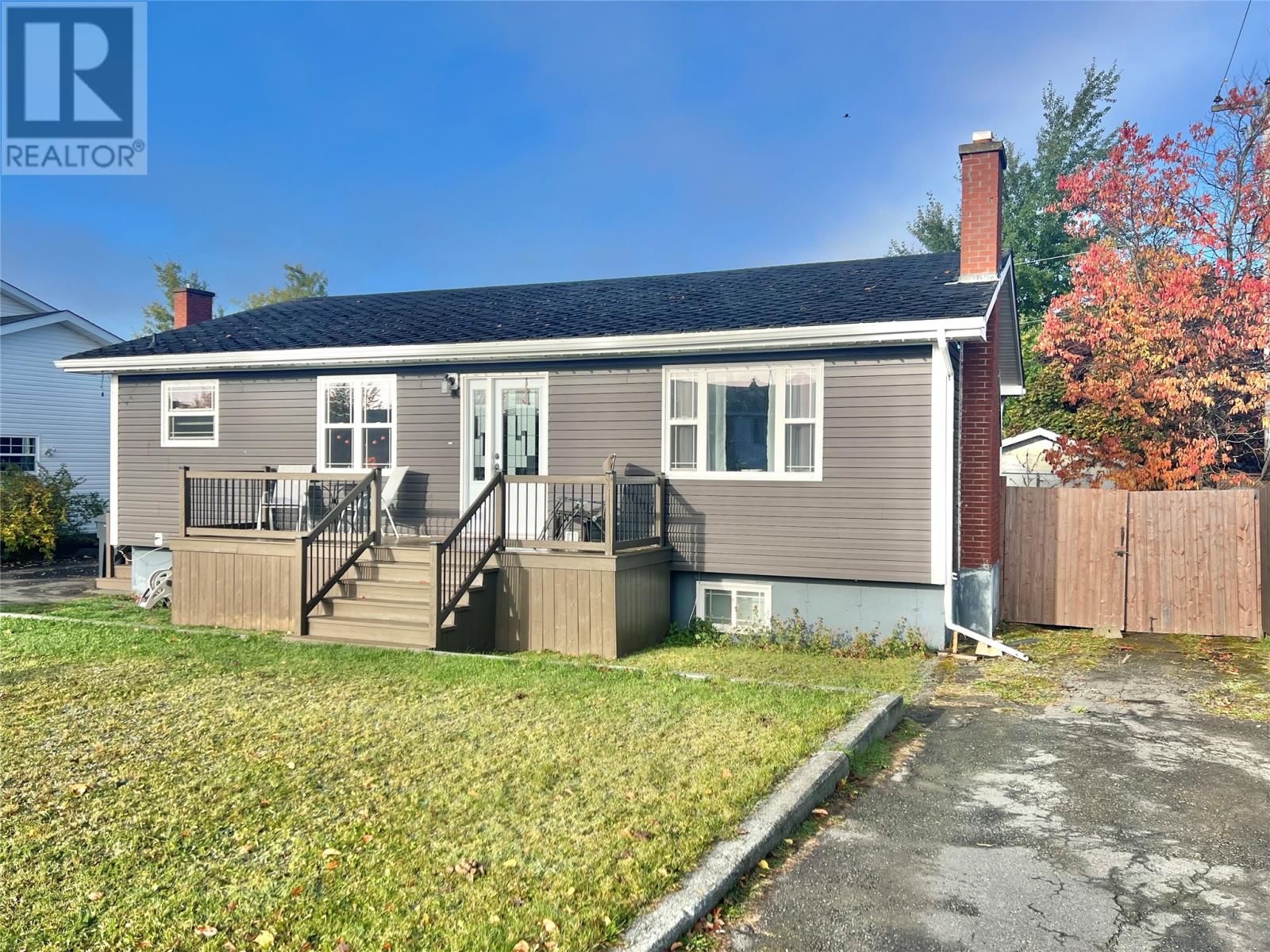 2 Aspen Hts, Grand Falls-Windsor, NL A2B 1G7