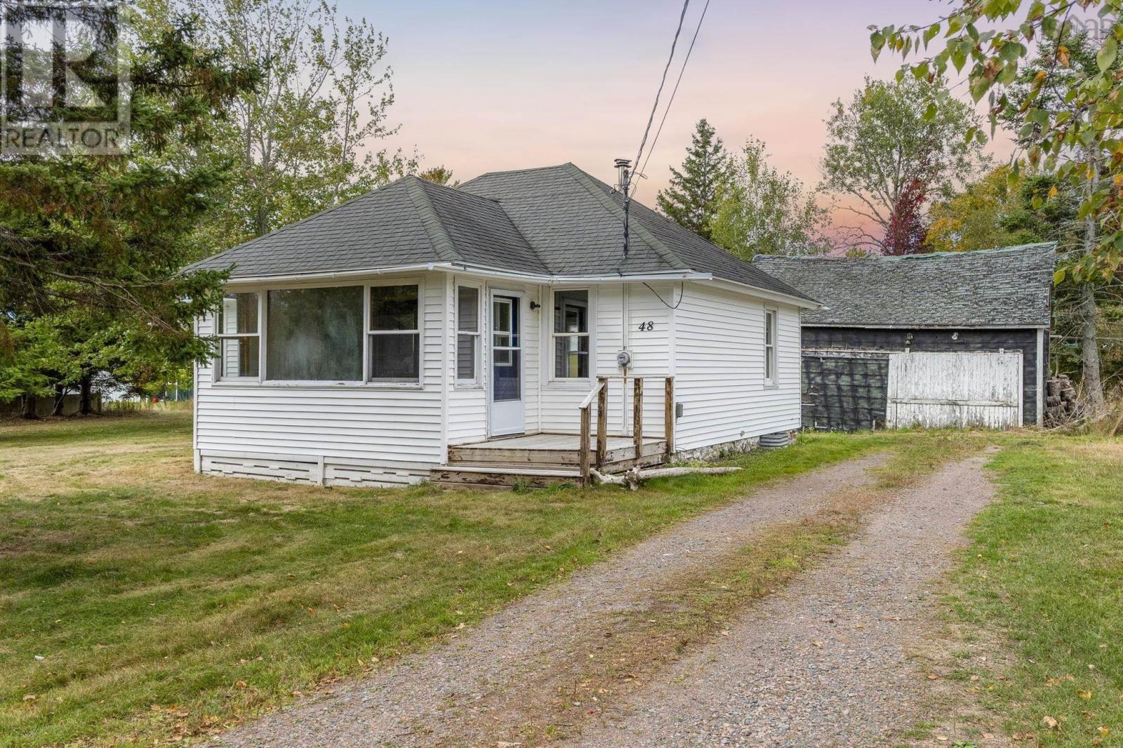 48 Judge Fulton Rd, Bass River, NS B0M 1B0
