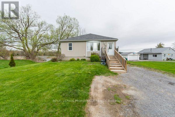 16 Dead Creek Rd, Quinte West, ON K0K 1L0