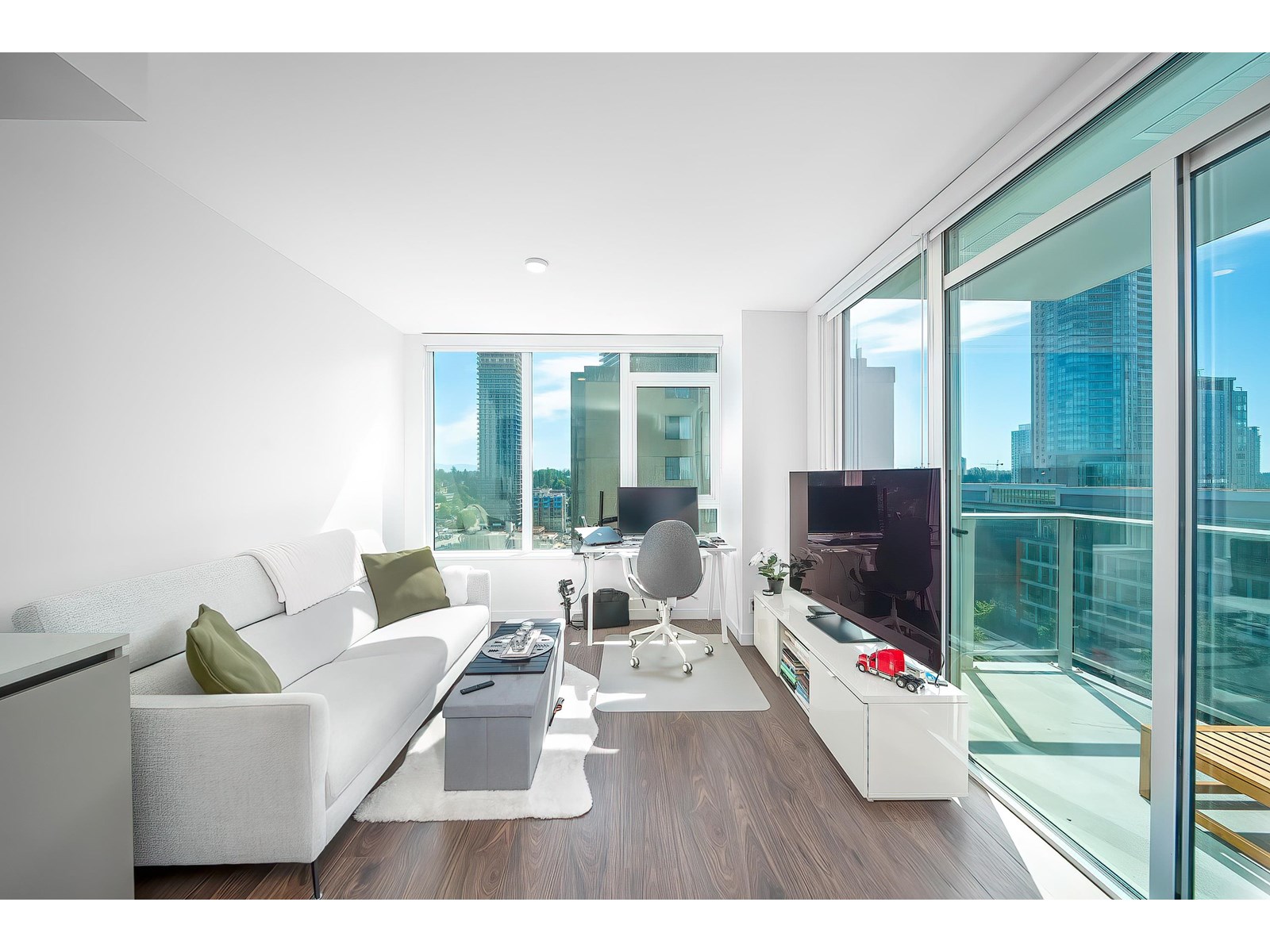 10448 University Drive Unit 1308, Surrey, BC V3T 0S7