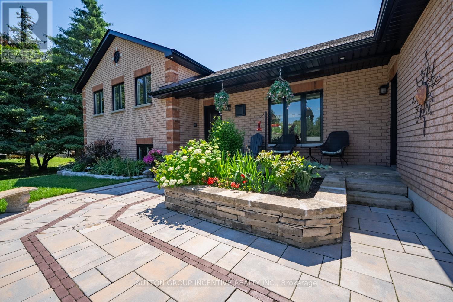 1277 Sunnidale Rd, Springwater, ON L4M 4S4