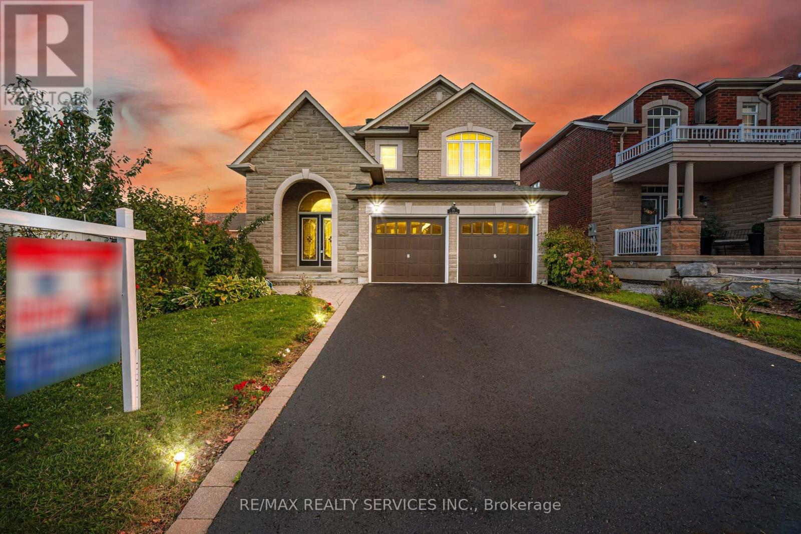 71 Ivy Glen Dr, Vaughan, ON L6A 0P3