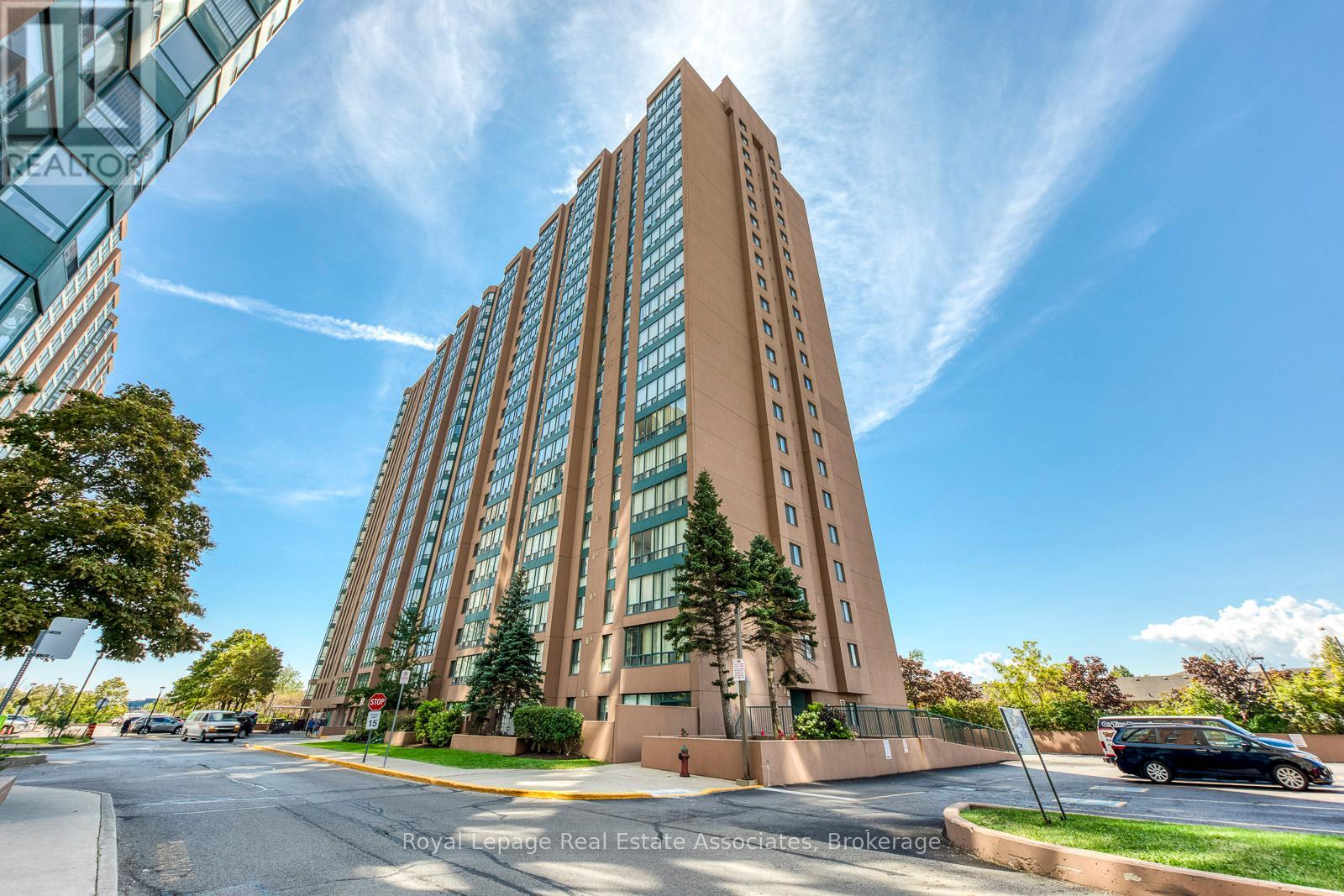 901 155 Hillcrest Ave, Mississauga, ON L5B 3Z2