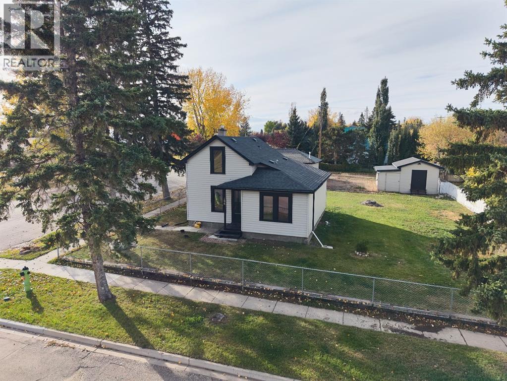 106 Allison St, Acme, AB T0M 0A0