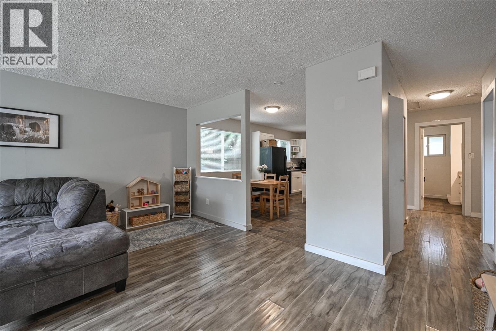 1658 Mallard Dr, Nanaimo, BC V9S 2X7