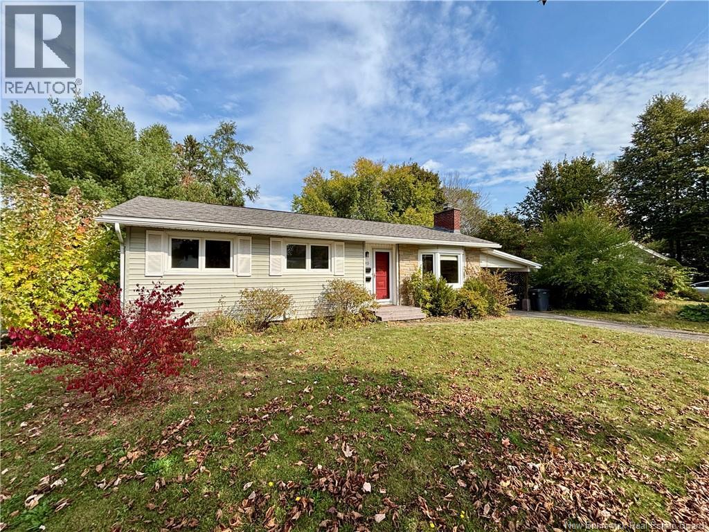 245 Massey St, Fredericton, NB E3B 2Z5