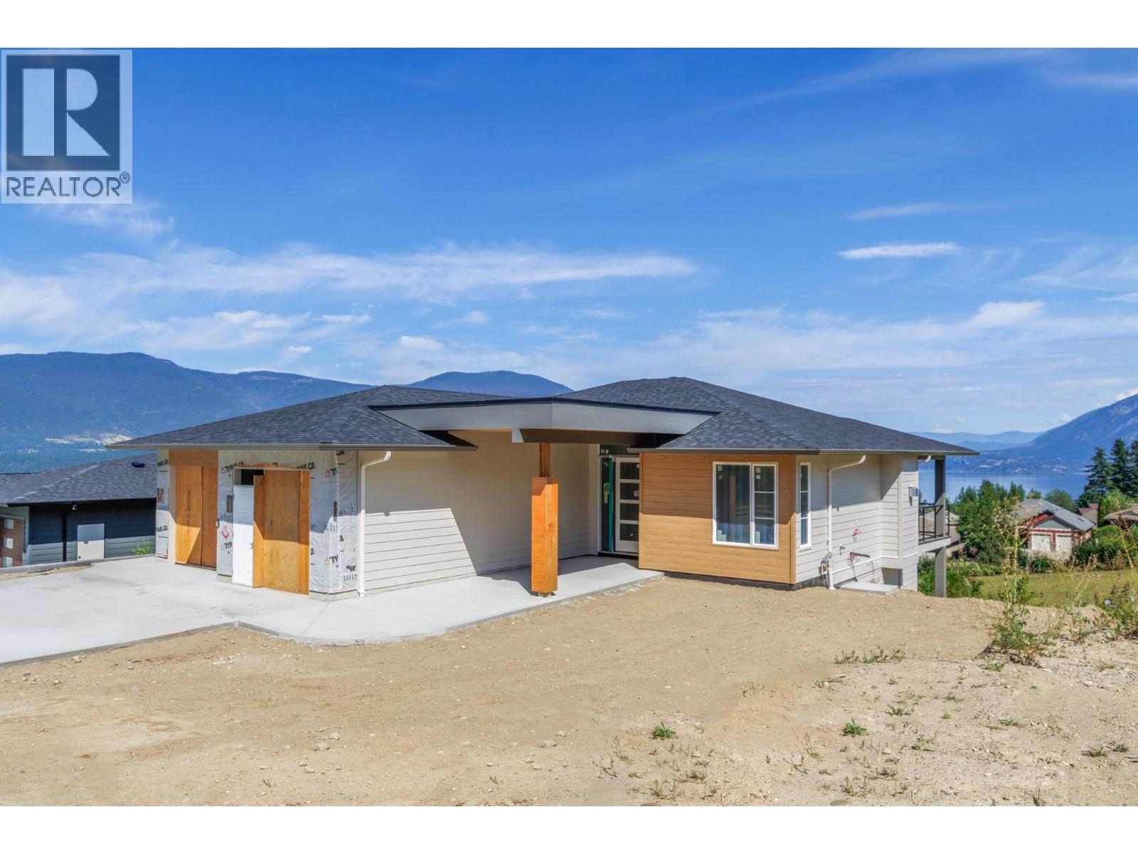 16 Avenue Se Unit 1121, Salmon Arm, BC V1E 2R5