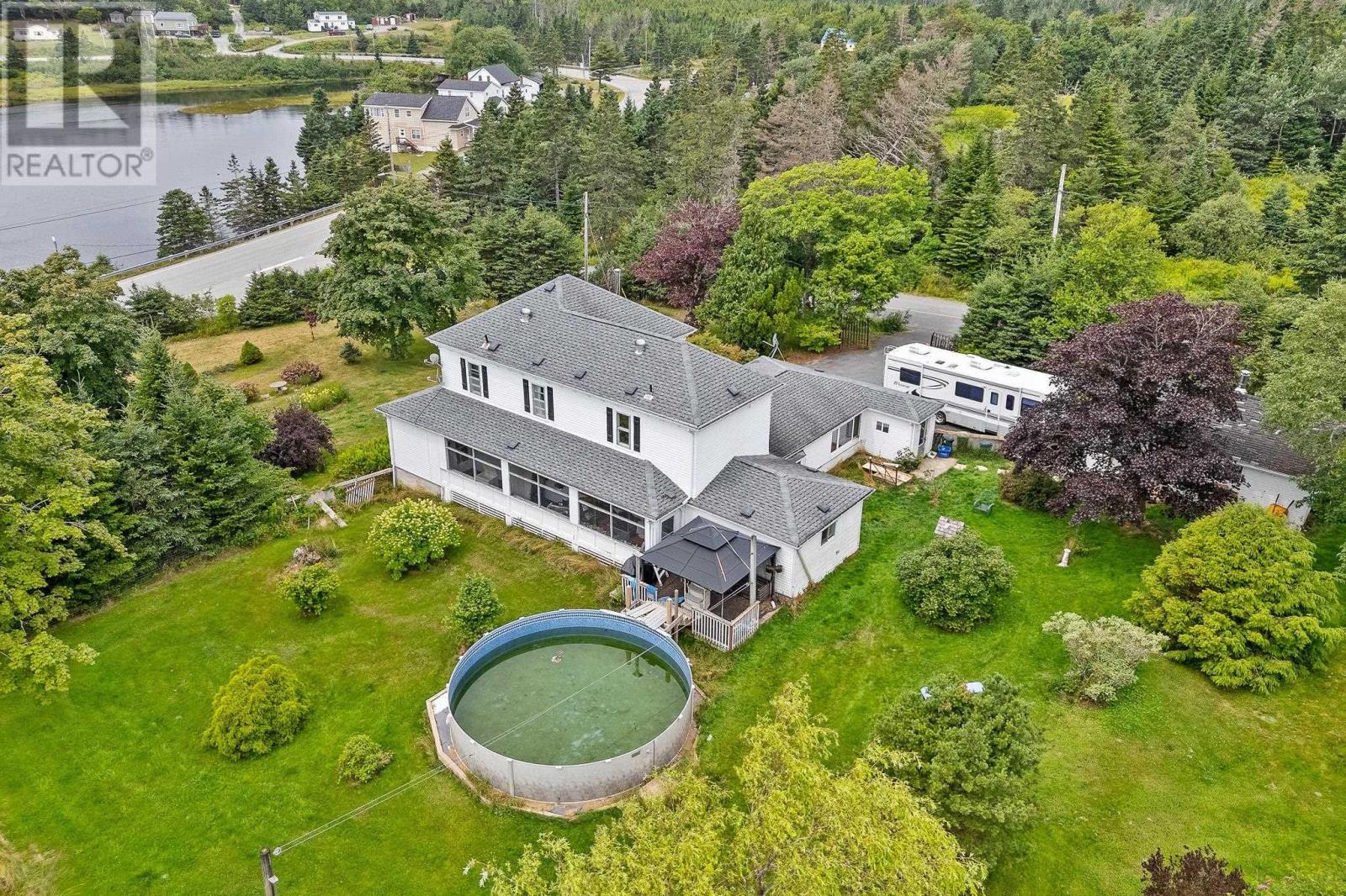 8 Dufferin Mines Rd, Port Dufferin, NS B0J 2R0