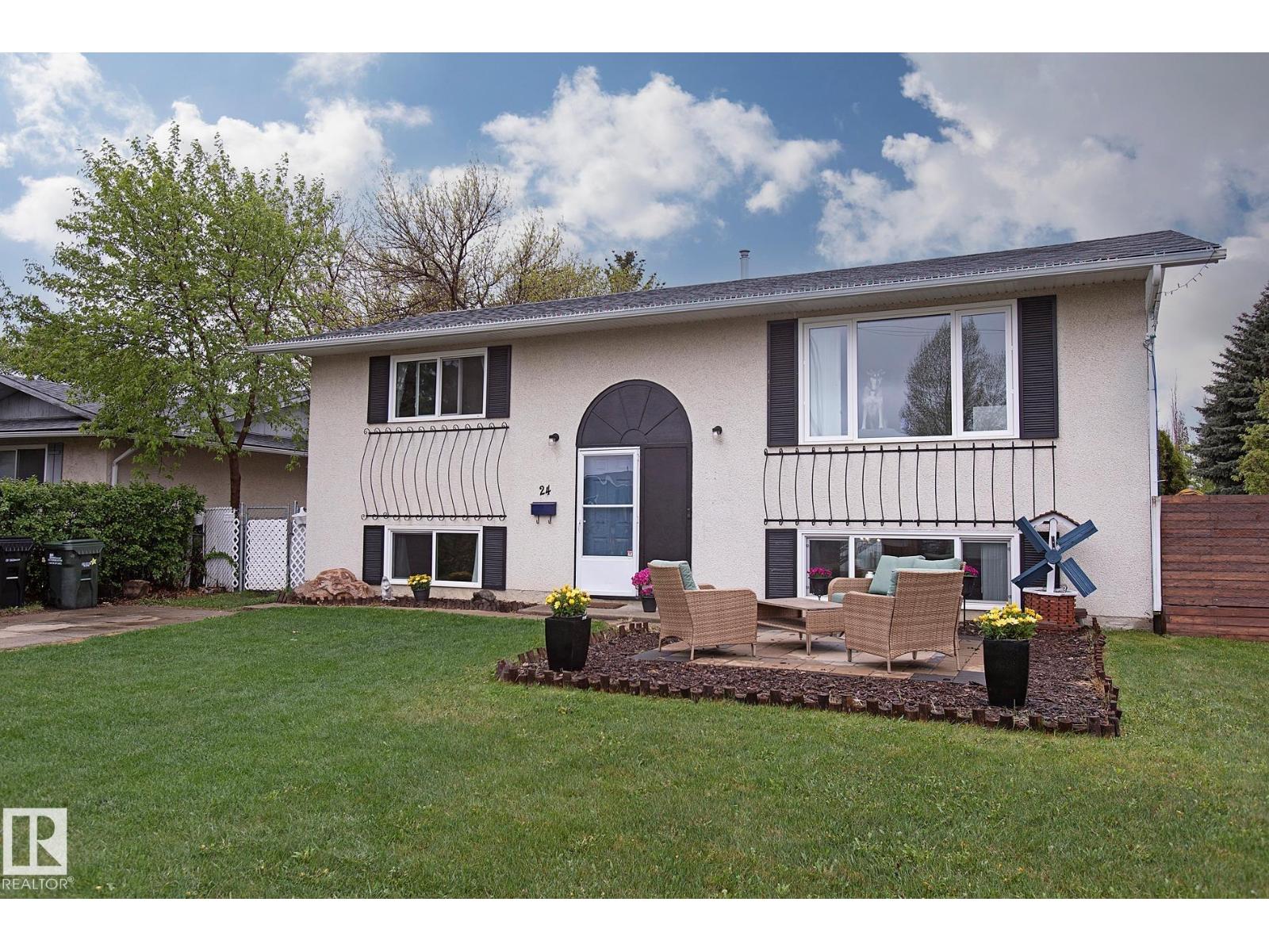 24 Galveston Ave, Sherwood Park, AB T8A 2N6
