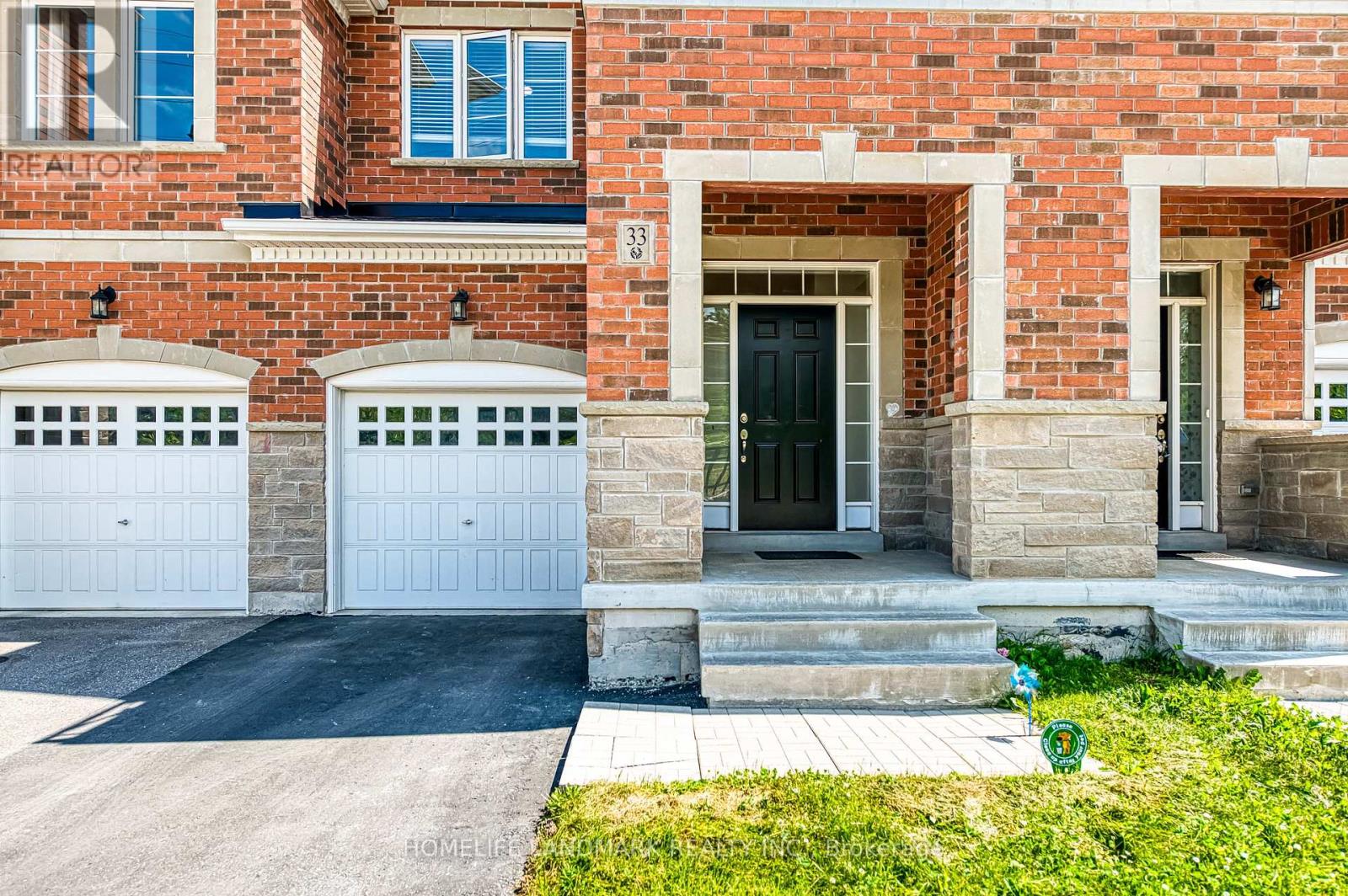 33 Thornapple Ln, Richmond Hill, ON L4E 1E7
