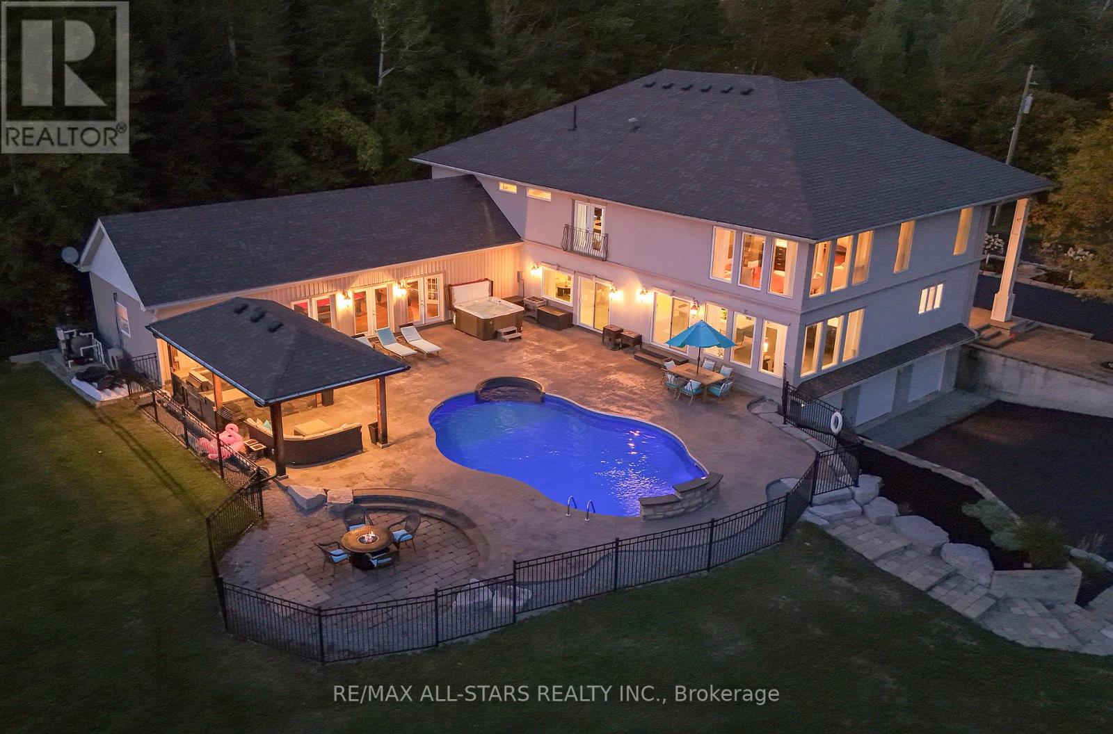 25956 Mccowan Rd, Georgina, ON L0E 1R0