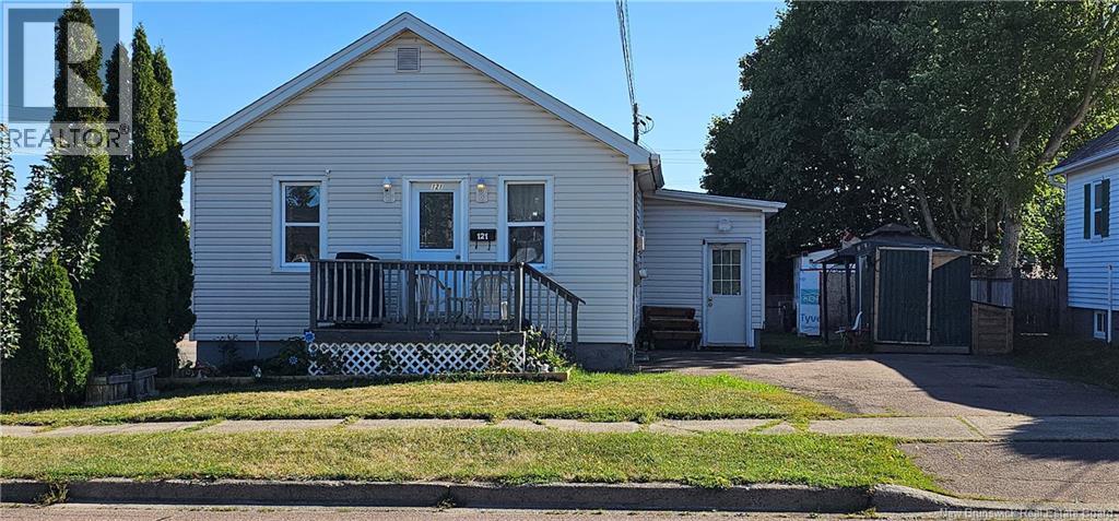 121 Salter Ave, Moncton, NB E1C 7R6