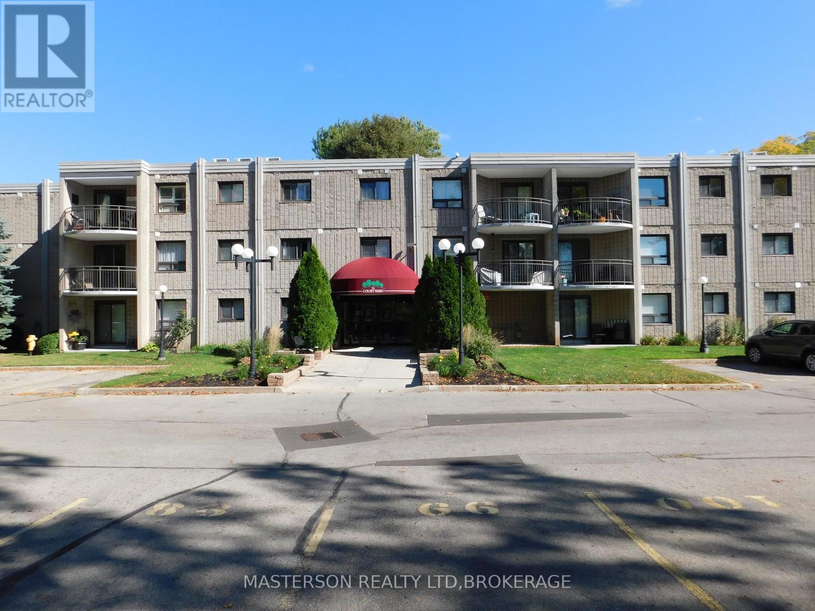328 4658 Drummond Rd, Niagara Falls, ON L2E 7E1