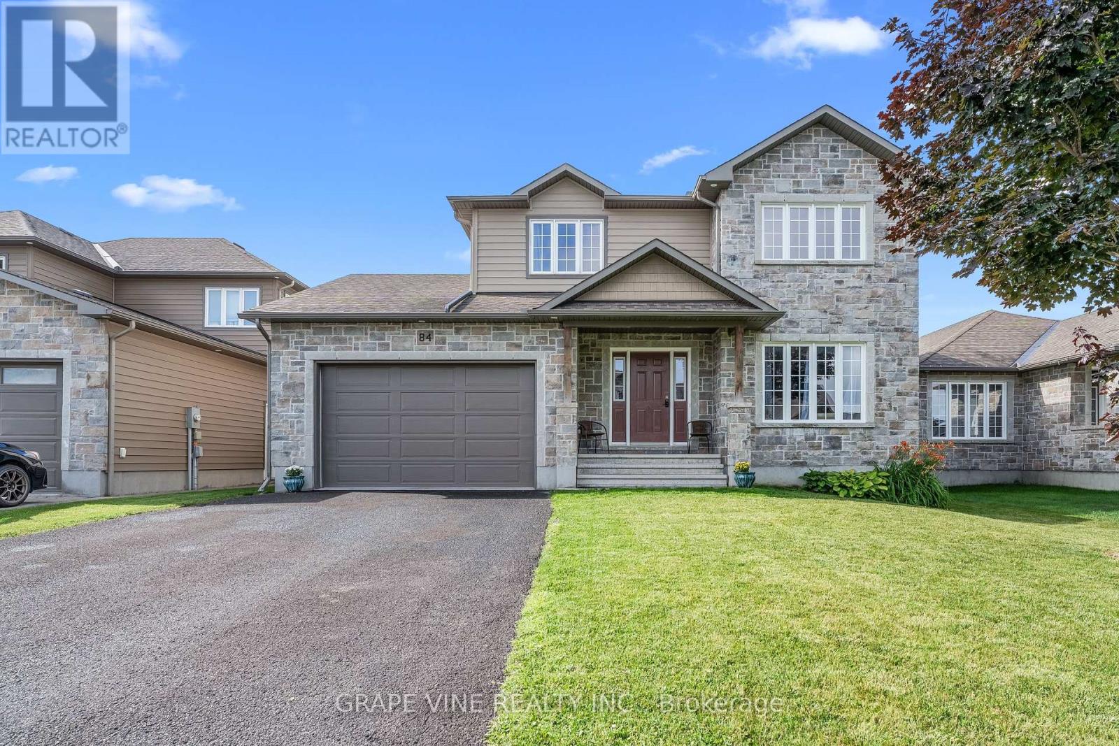 84 Settlement Ln, Russell, ON K4R 0A4