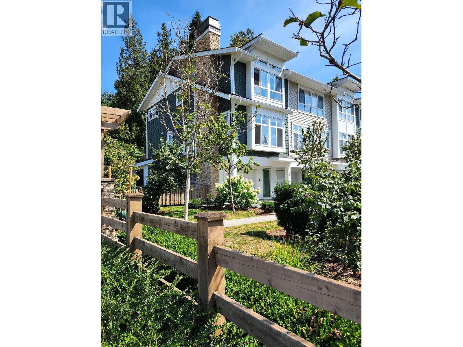 24108 104 Avenue Unit 14, Maple Ridge, BC V2W 0J5