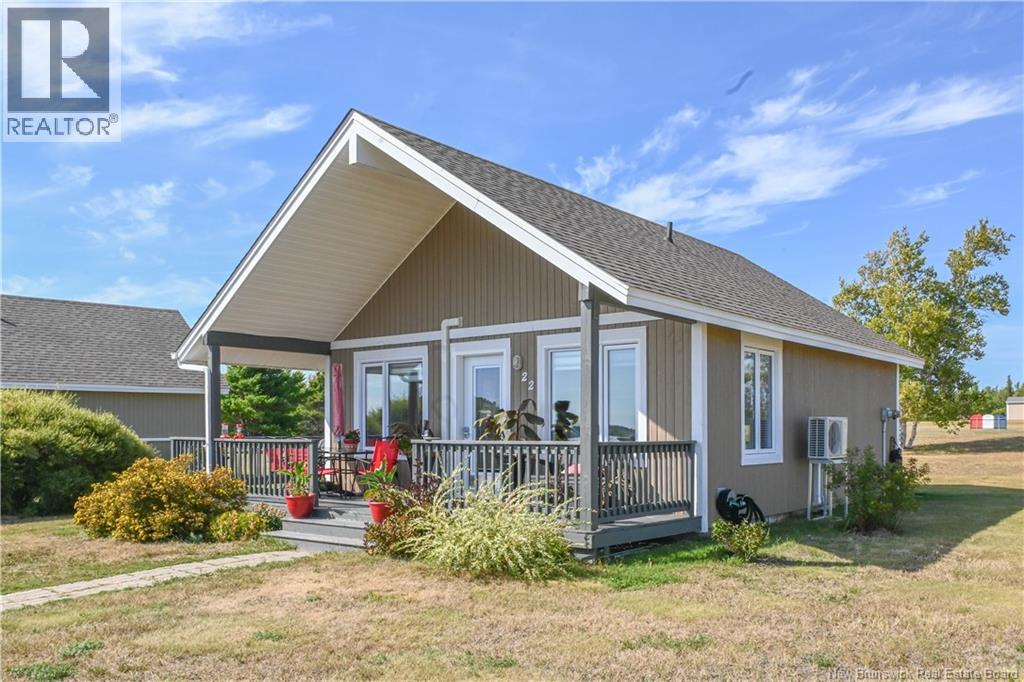 22 Rue De La Baie St, Tracadie-Sheila, NB E1X 4S9