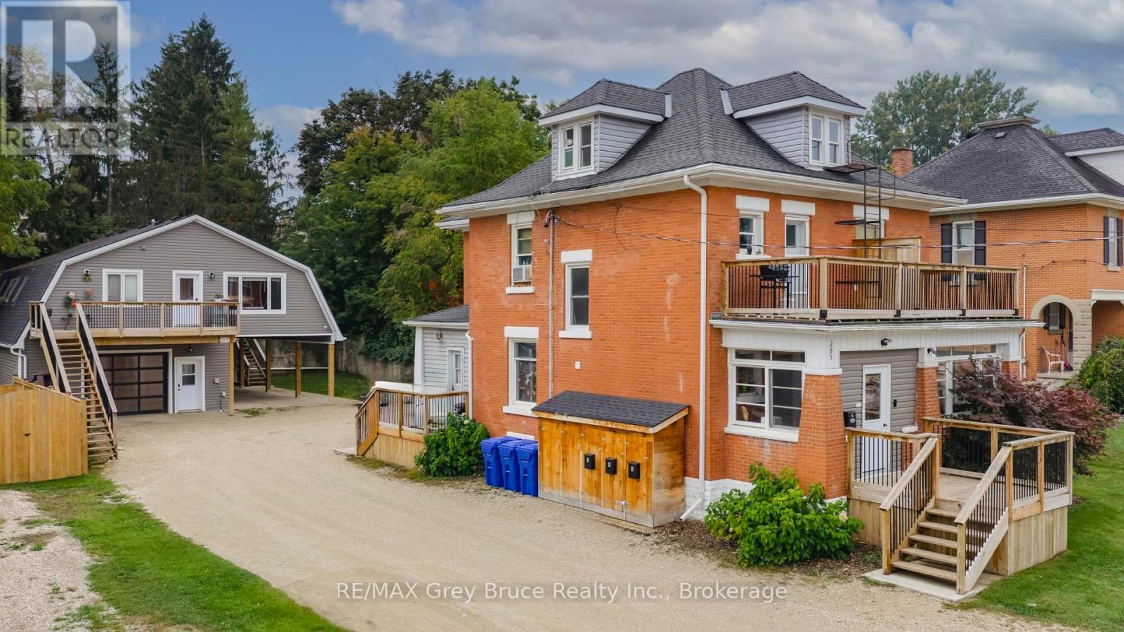 289 9th Street, Hanover, ON N4N 1L3