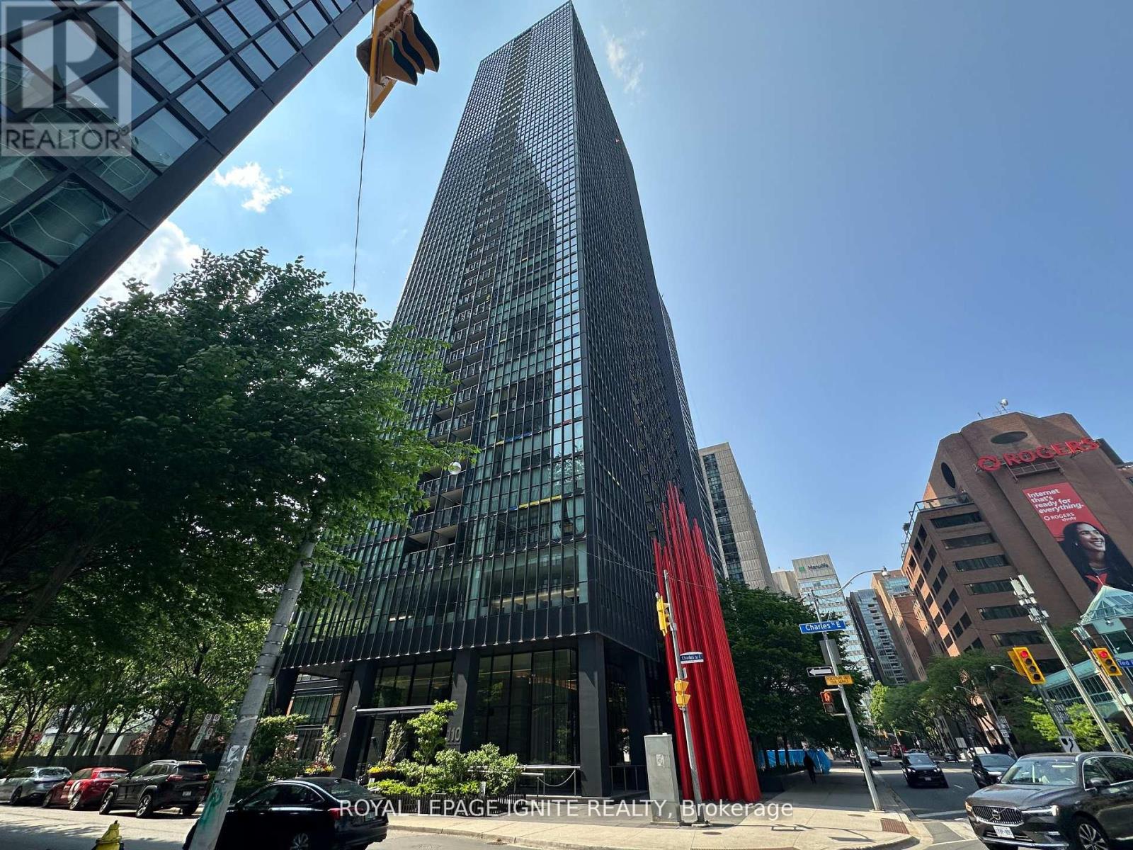 1809 110 Charles St E, Toronto, ON M4Y 1T5