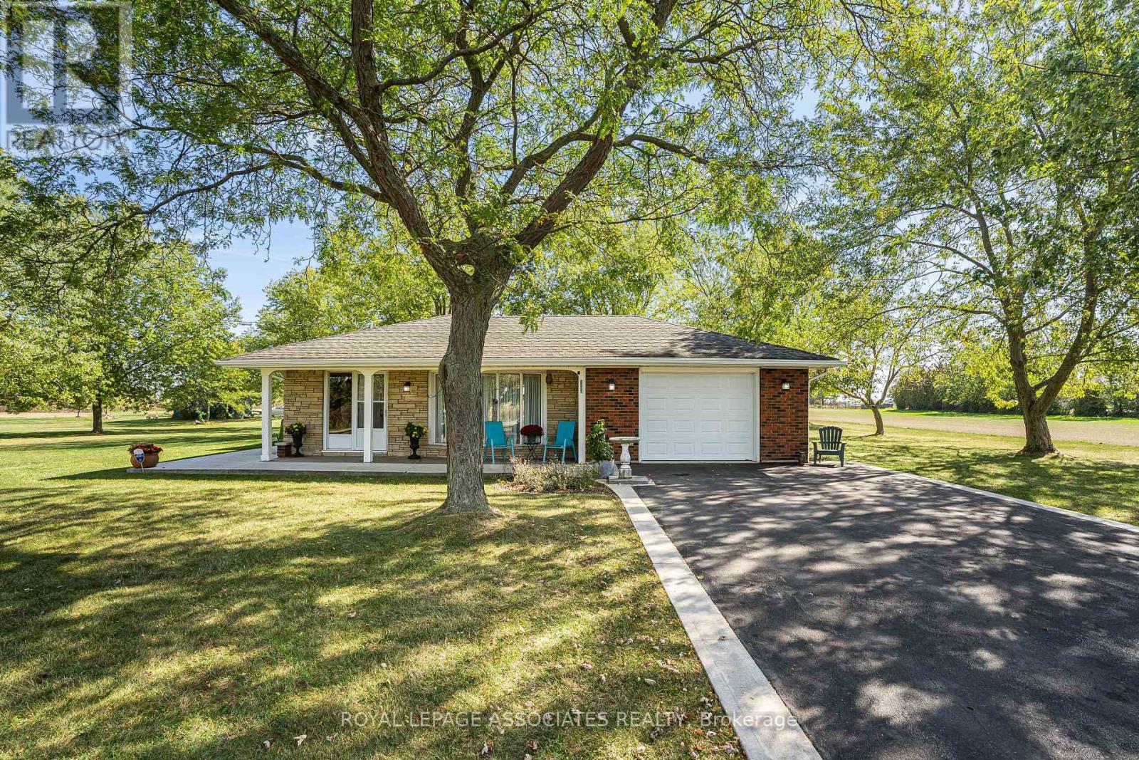 2371 Hendershot Rd, Hamilton, ON L0R 1C0