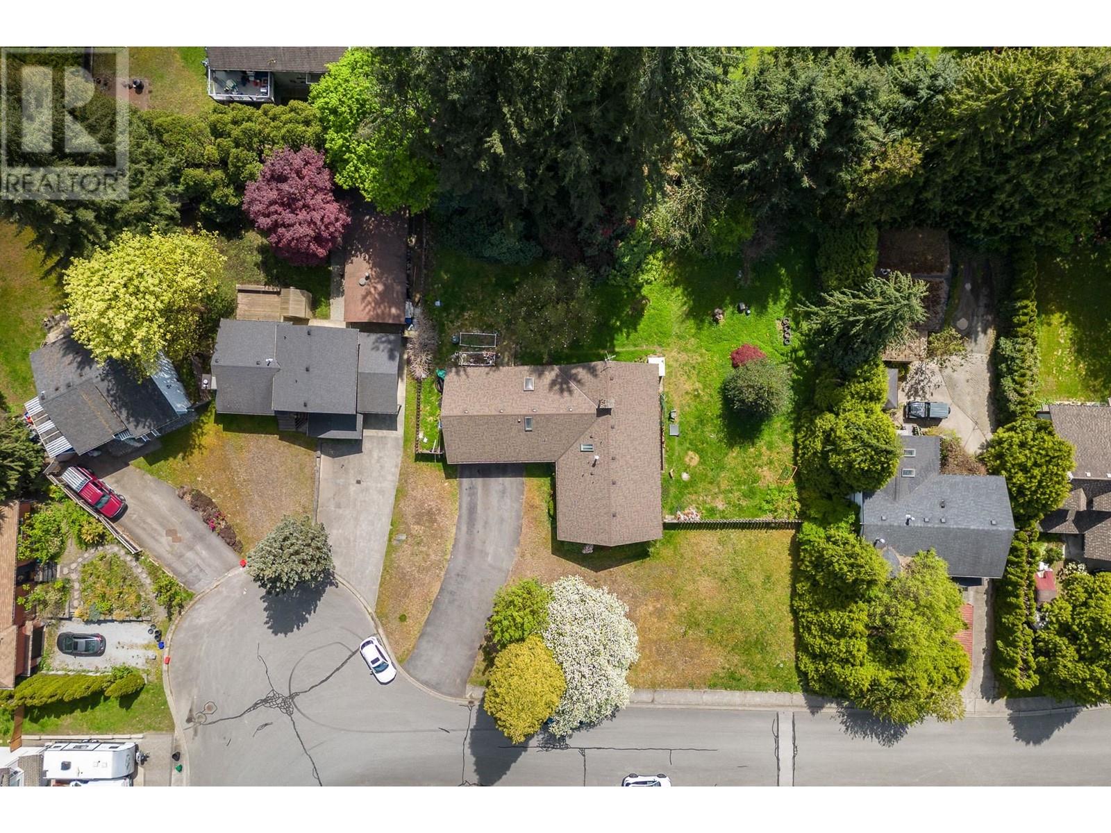 21190 Glenwood Ave, Maple Ridge, BC V2X 8K5
