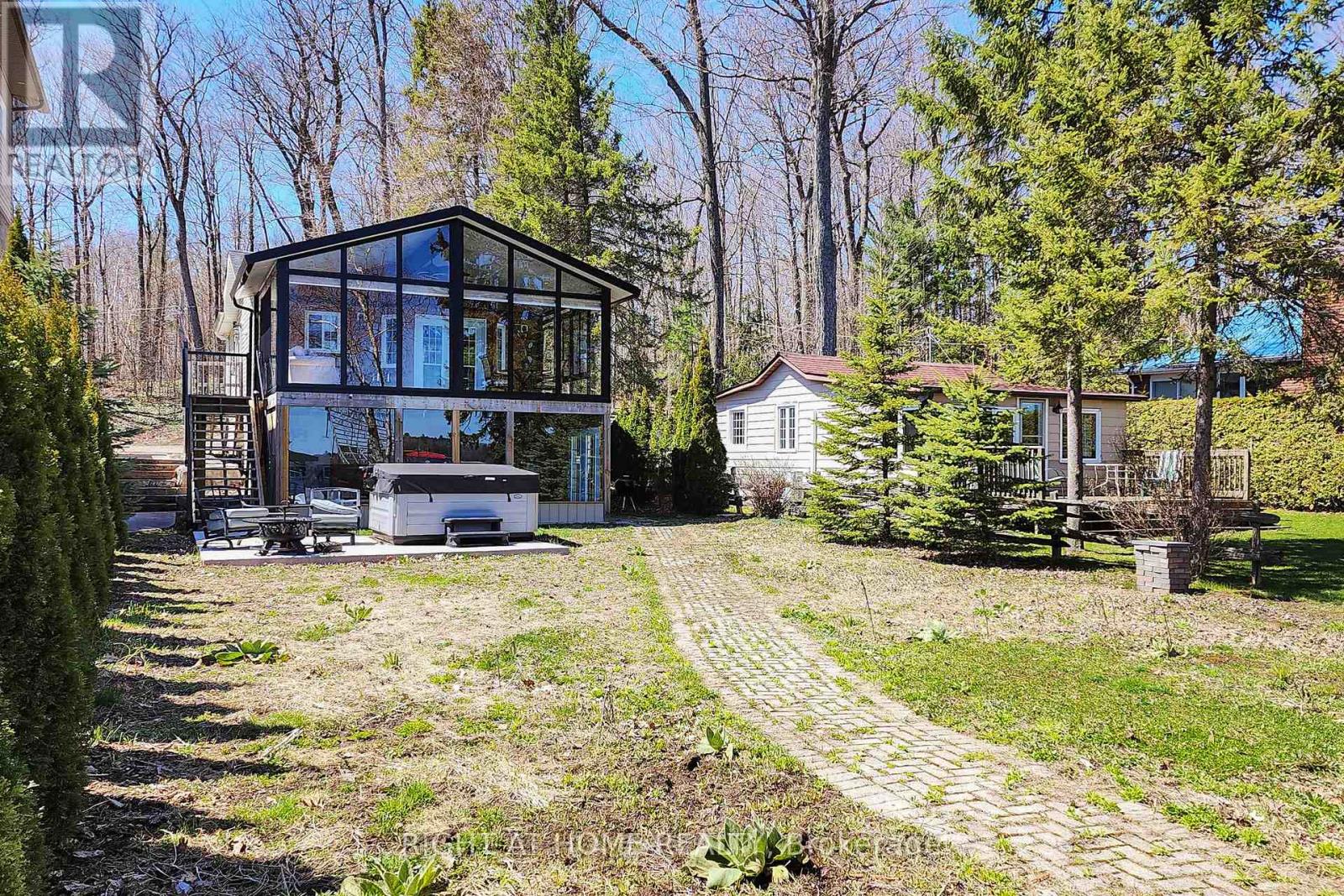 36 Hills Rd, Kawartha Lakes, ON K0M 1A0