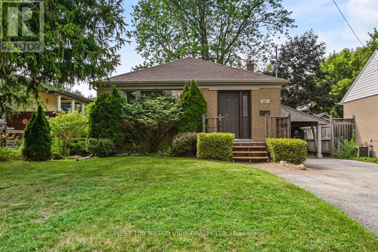 365 George St, Milton, ON L9T 1T2