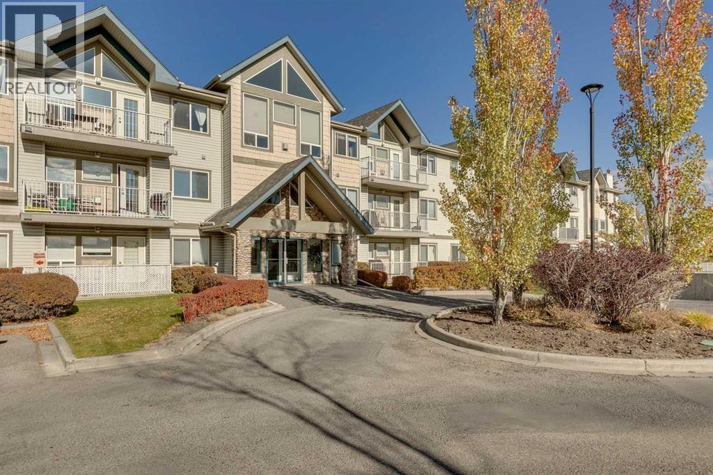 7 Harvest Gold Manor Ne Unit 305, Calgary, AB T3K 4Y3