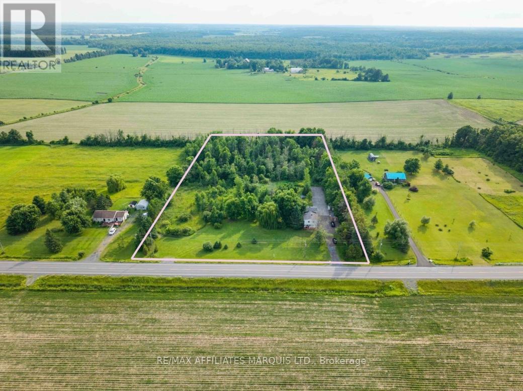 5042 Johnson Rd, South Glengarry, ON K0C 2J0