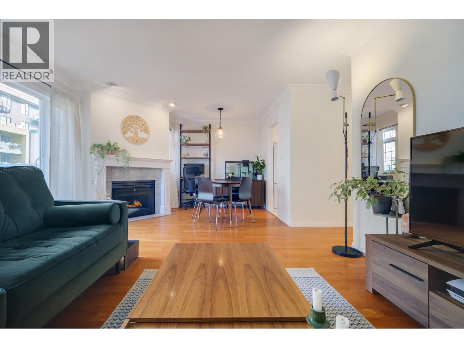 1868 E 11th Avenue Unit 301, Vancouver, BC V5N 1Z1