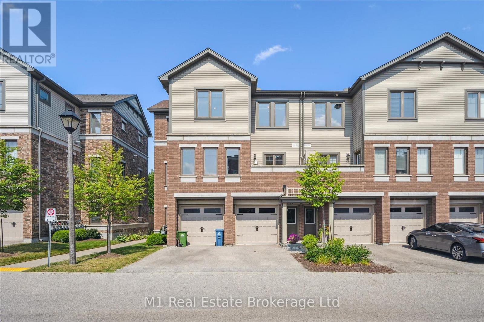 22 39 Kay Cres, Guelph, ON N1L 0H5