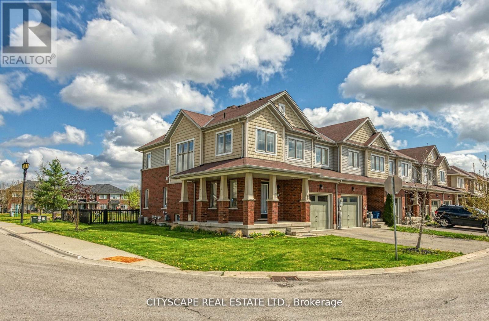 8485 Primrose Ln, Niagara Falls, ON L2H 0K9