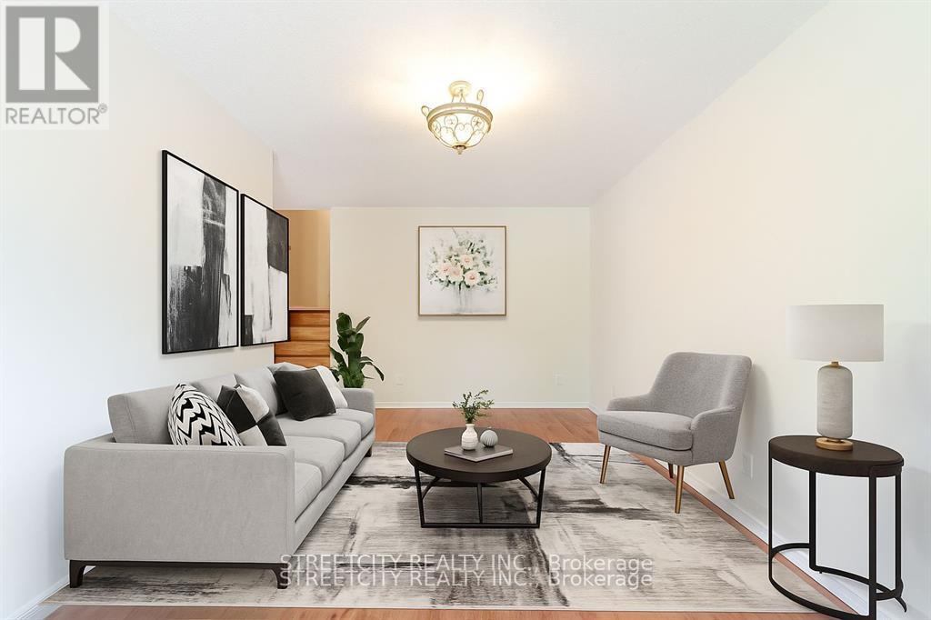 20 Fairchild Cres, London, ON N6E 3E2