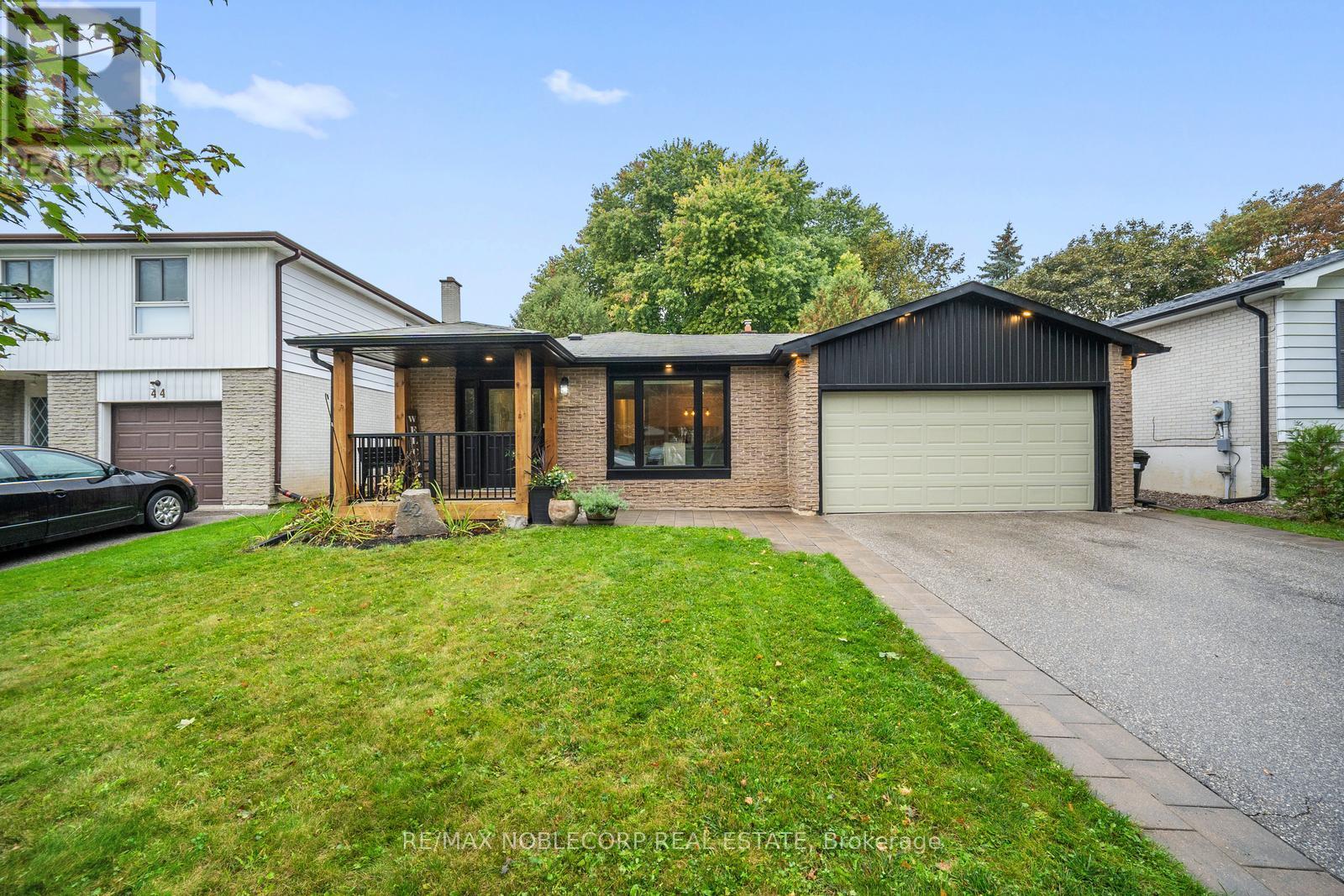42 Mitchell Ave, New Tecumseth, ON L9R 1C2