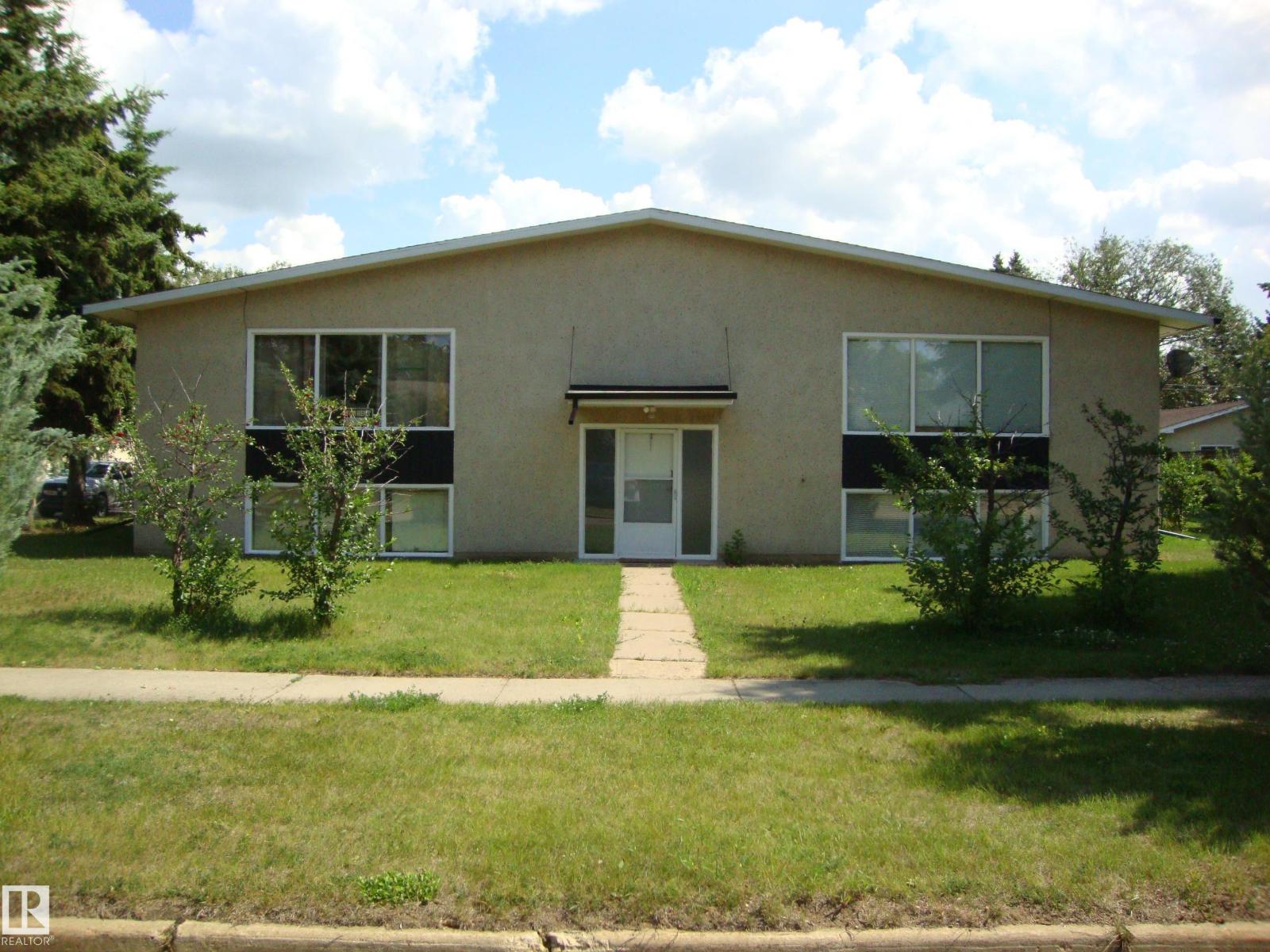 533-537 5th St, Thorhild, AB T0A 3J0