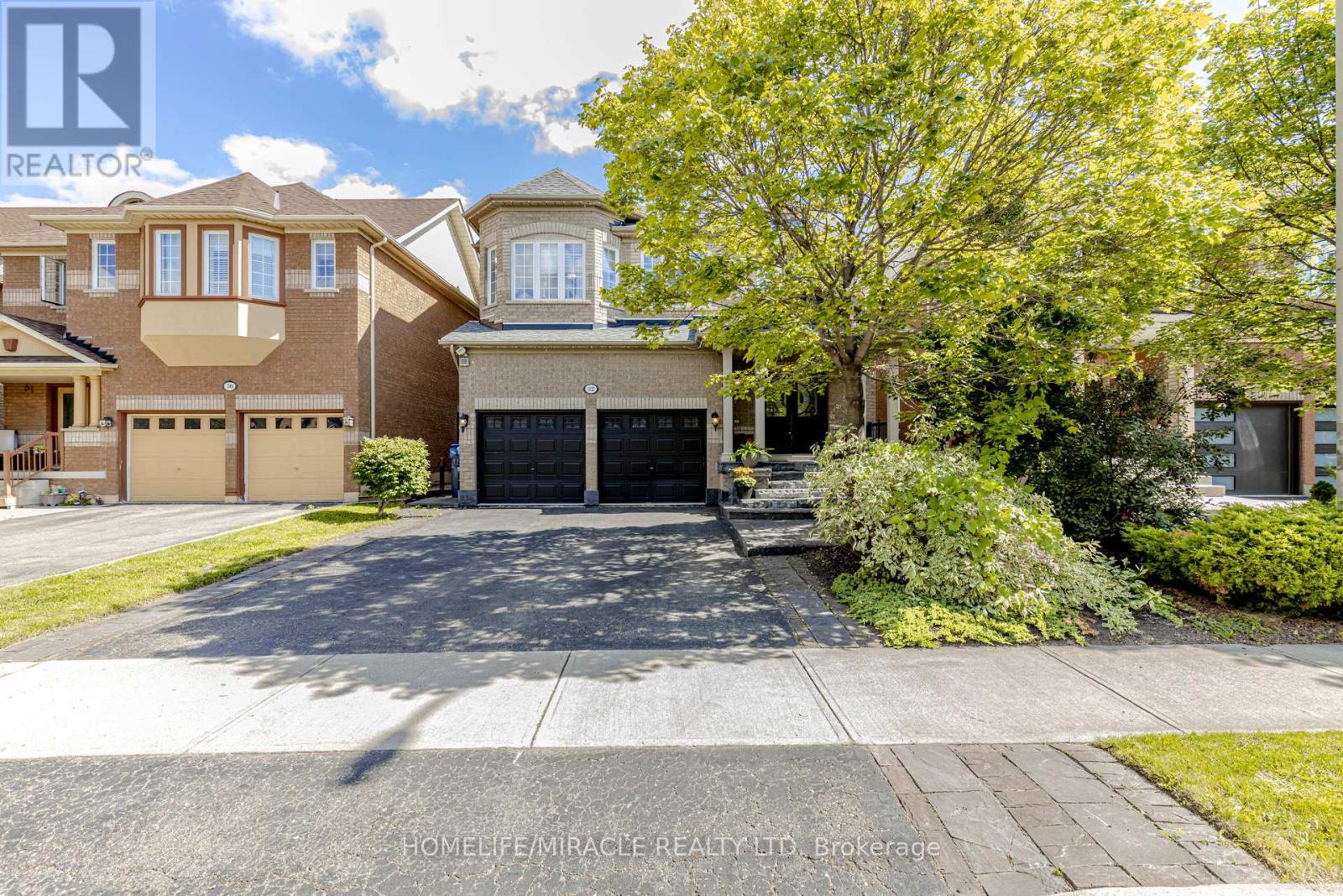 32 Masters Green Cres, Brampton, ON L7A 3K6