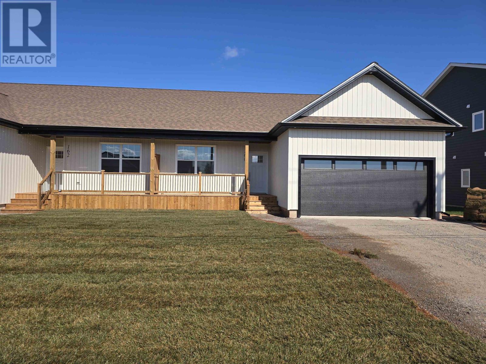 160 Kindred Ave, Charlottetown, PE C1C 0Y8