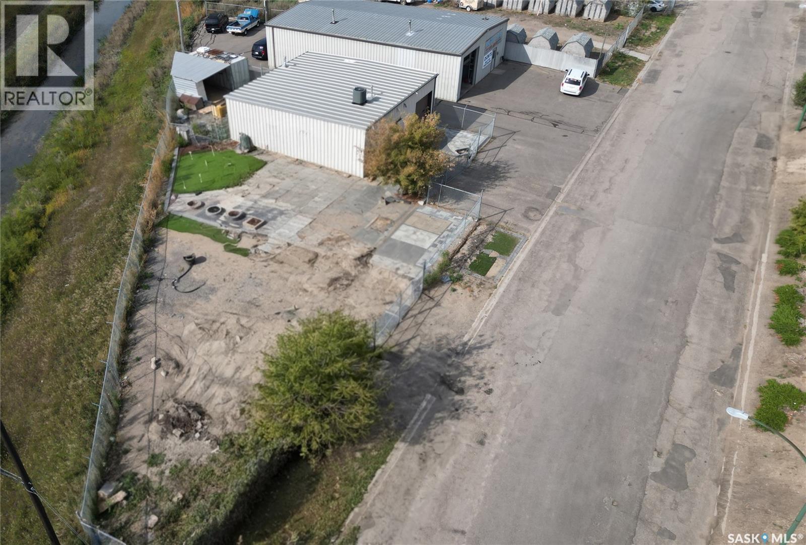 684 Angus St, Regina, SK S4R 8P4