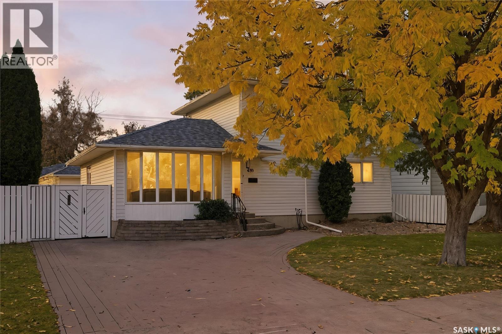 433 Elm St, Saskatoon, SK S7J 0H2