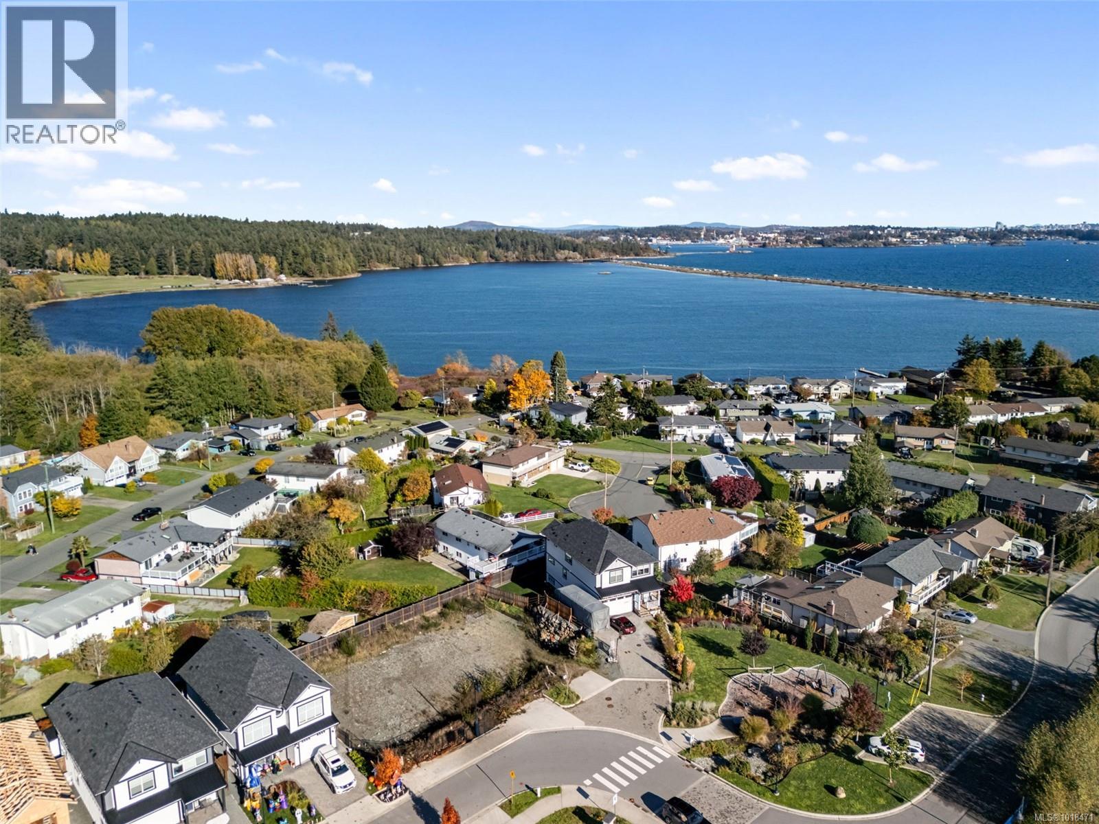 284 Seafield Rd, Colwood, BC V9C 0R1