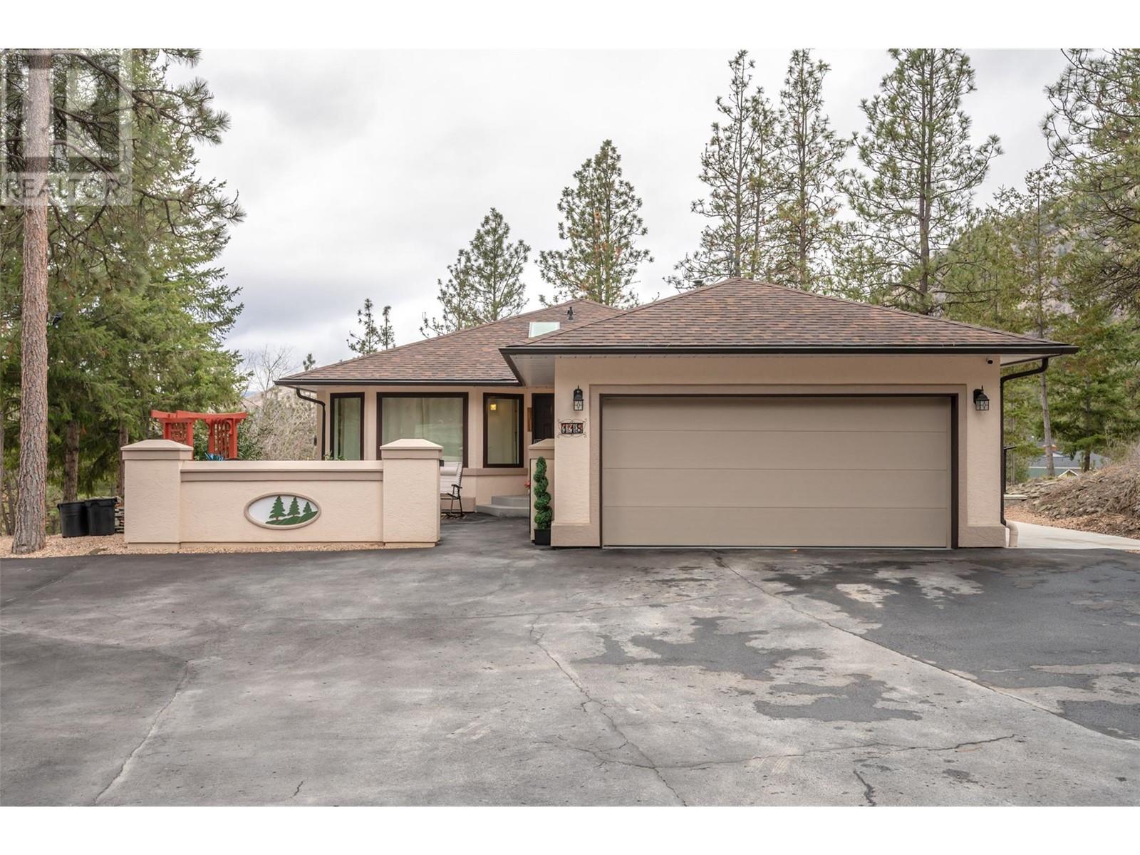 118 Par Blvd, Kaleden, BC V0H 1K0