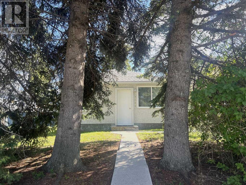 17 Avenue Unit 4805, Edson, AB T7E 1G5