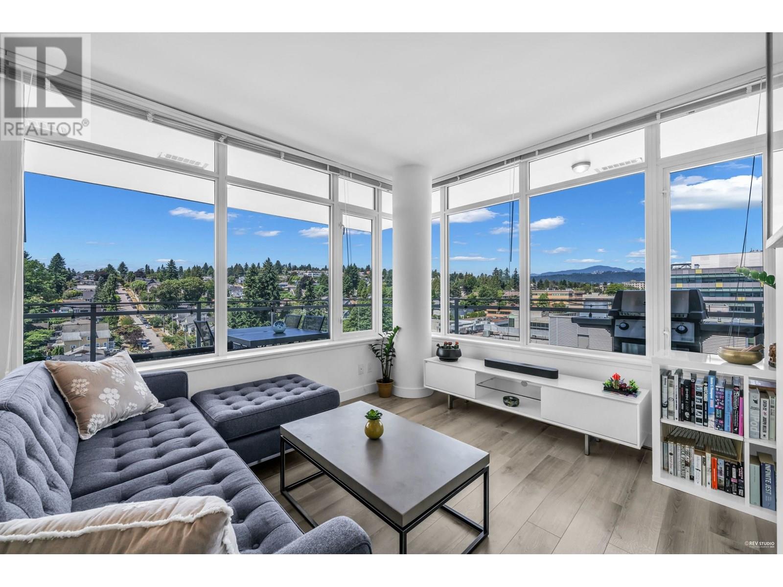 200 Nelsons Crescent Unit 1203, New Westminster, BC V3L 0H4