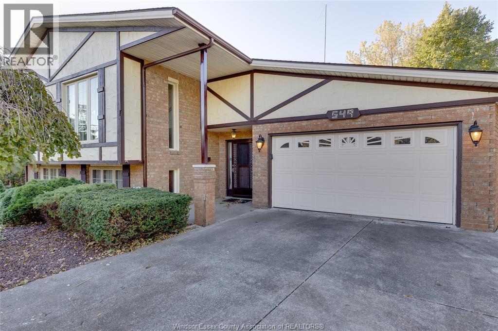 549 Estate Park, Tecumseh, ON N8N 3C5