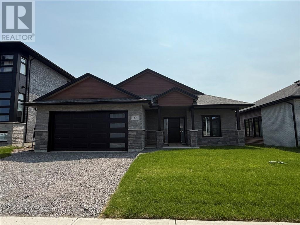 33 Teravista Way, Sudbury, ON P3E 0H9